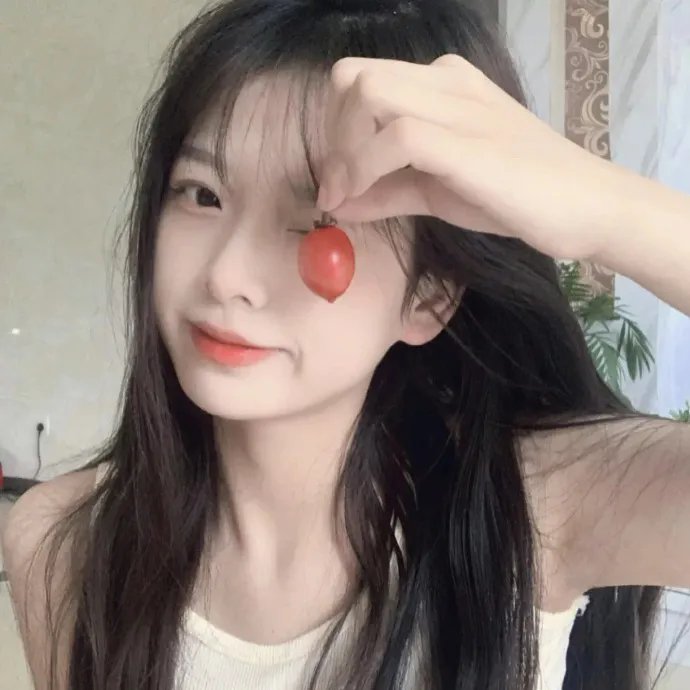 储物柜女孩